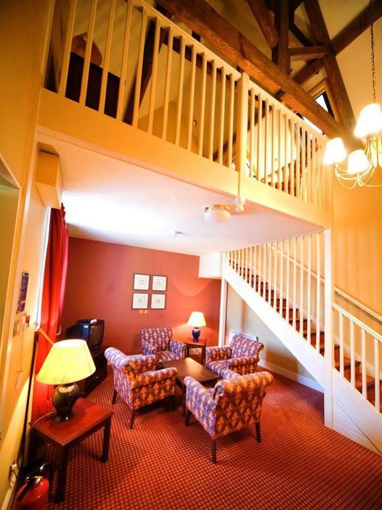 Brownsover Hall รักบี้ ภายนอก รูปภาพ