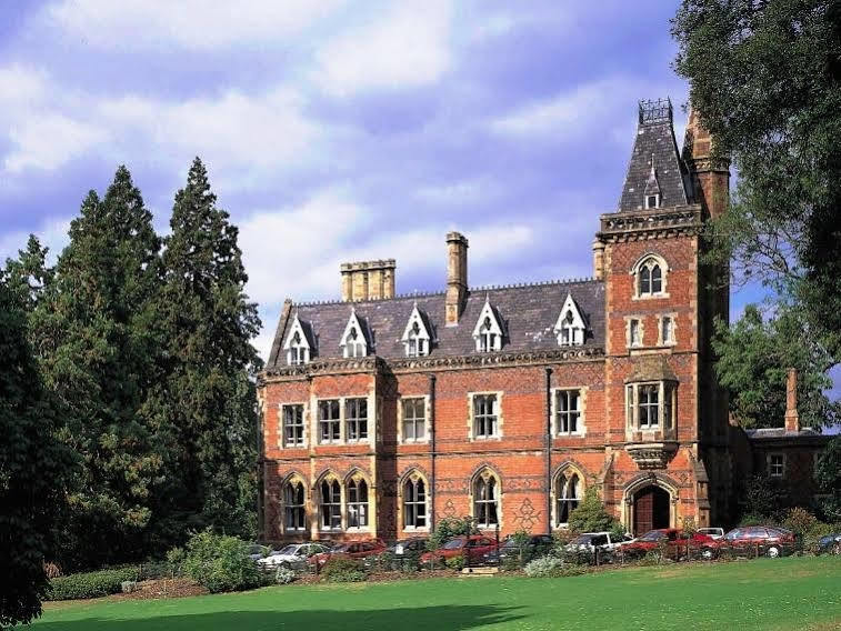 Brownsover Hall รักบี้ ภายนอก รูปภาพ
